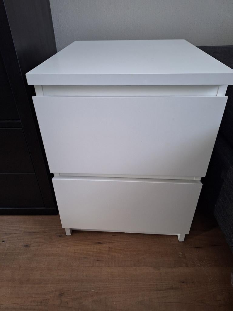 Malm nachtkastje Ikea, Huis en Inrichting, Slaapkamer | Nachtkastjes, Ophalen, Zo goed als nieuw, Minder dan 45 cm, 55 tot 70 cm