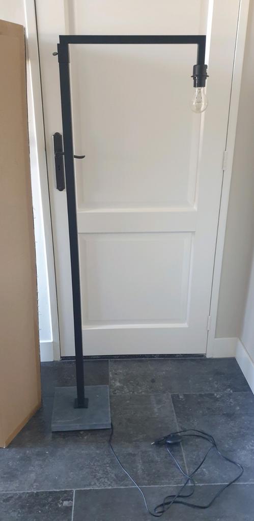 Luksa, vloerlamp met natuurstenen voet, verstelbaar, Ophalen, Nieuw, 150 tot 200 cm