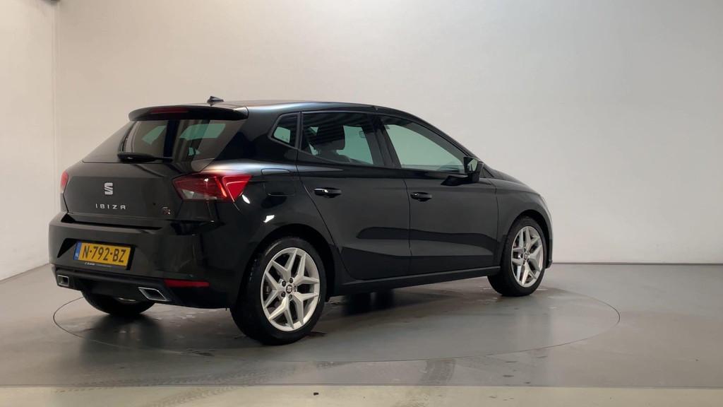 Seat Ibiza 1.0 TSI 110pk DSG FR Business Intense Plus LED St, Stof, Gebruikt, Met garantie (alle), Bedrijf