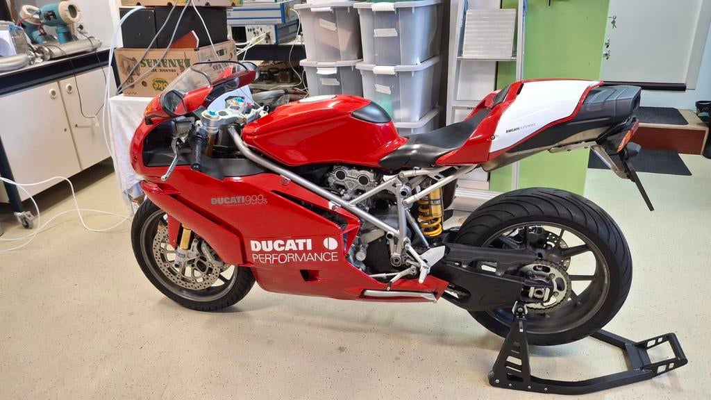 Mooie 2004 'monoposto' 999-S met zeer weinig km's, 2 cilinders, Super Sport, Particulier, Meer dan 35 kW