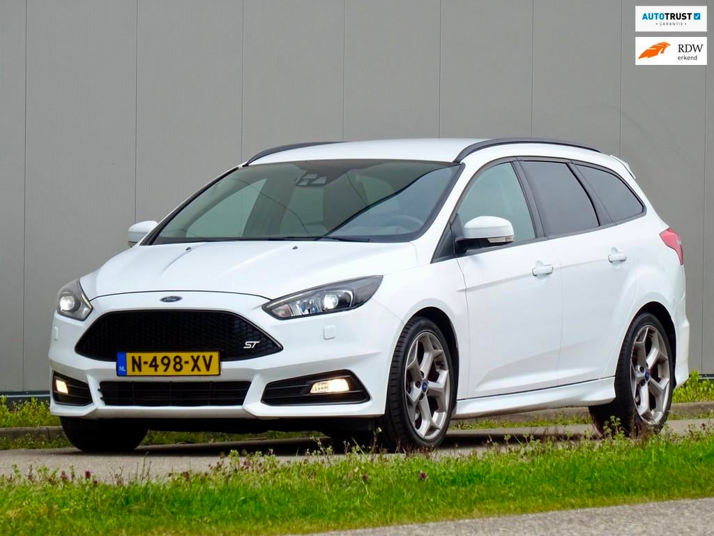 Ford Focus Wagon 2.0 ST 250Pk /// Recaro / Bijna alle opties, Auto's, 15 km/l, Gebruikt, 4 cilinders, Leder en Stof