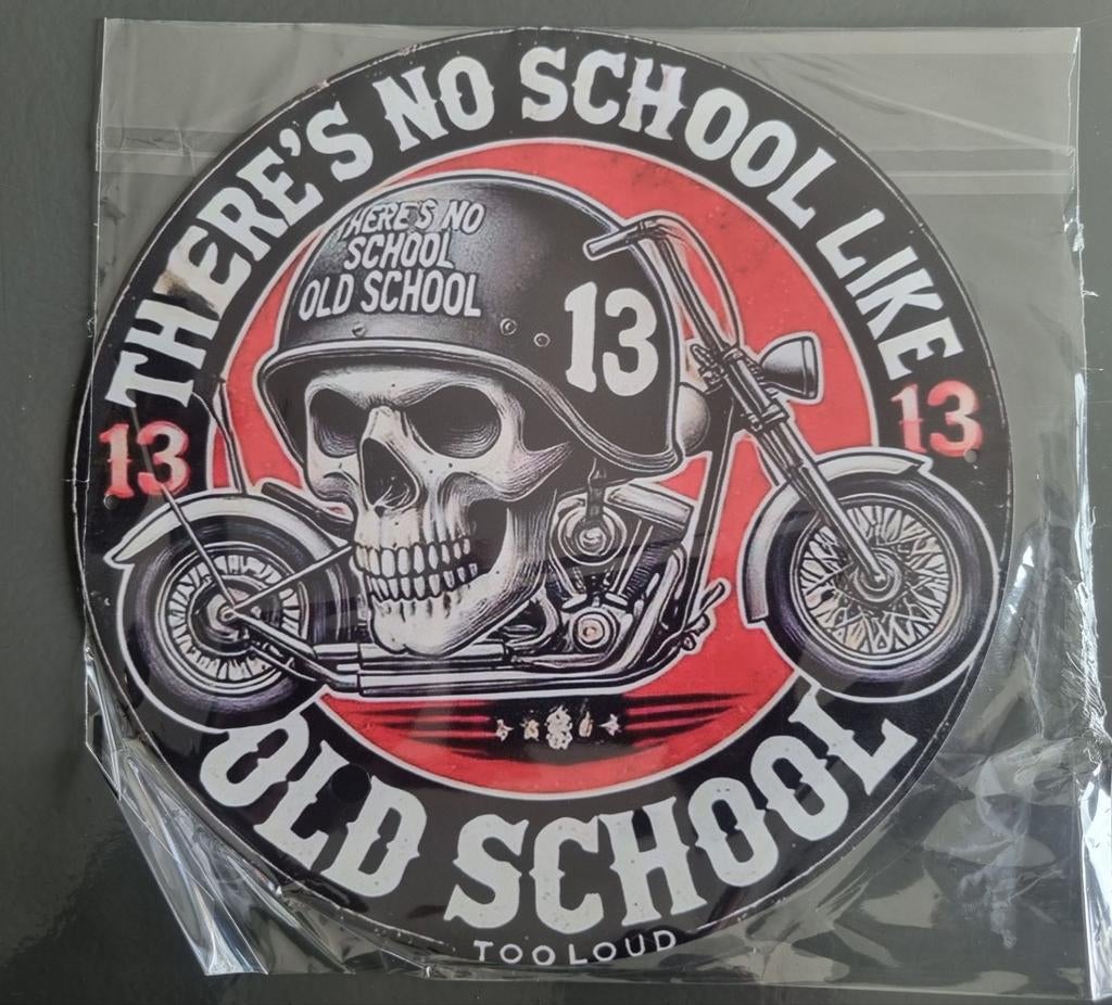 Aluminium wandbord "There's No School Like Old School", Antiek en Kunst, Antiek | Wandborden en Tegels, Ophalen of Verzenden