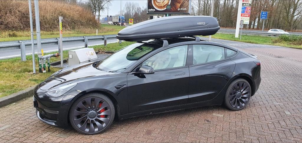 Officiële Tesla model 3 dakdragers te huur (met dakkoffer), Auto diversen, Dakdragers, Ophalen, Zo goed als nieuw