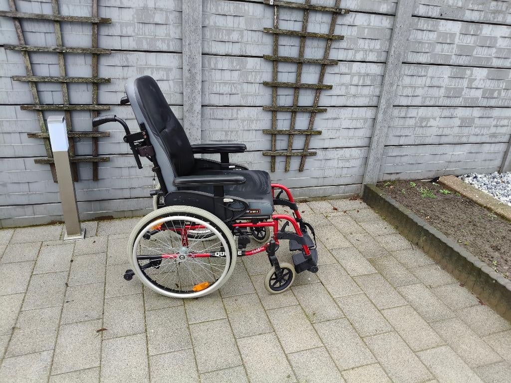 Quickie helix 2 inklapbare transport rolstoel Lichtgewicht, Diversen, Ophalen, Inklapbaar, Zo goed als nieuw, Duwrolstoel