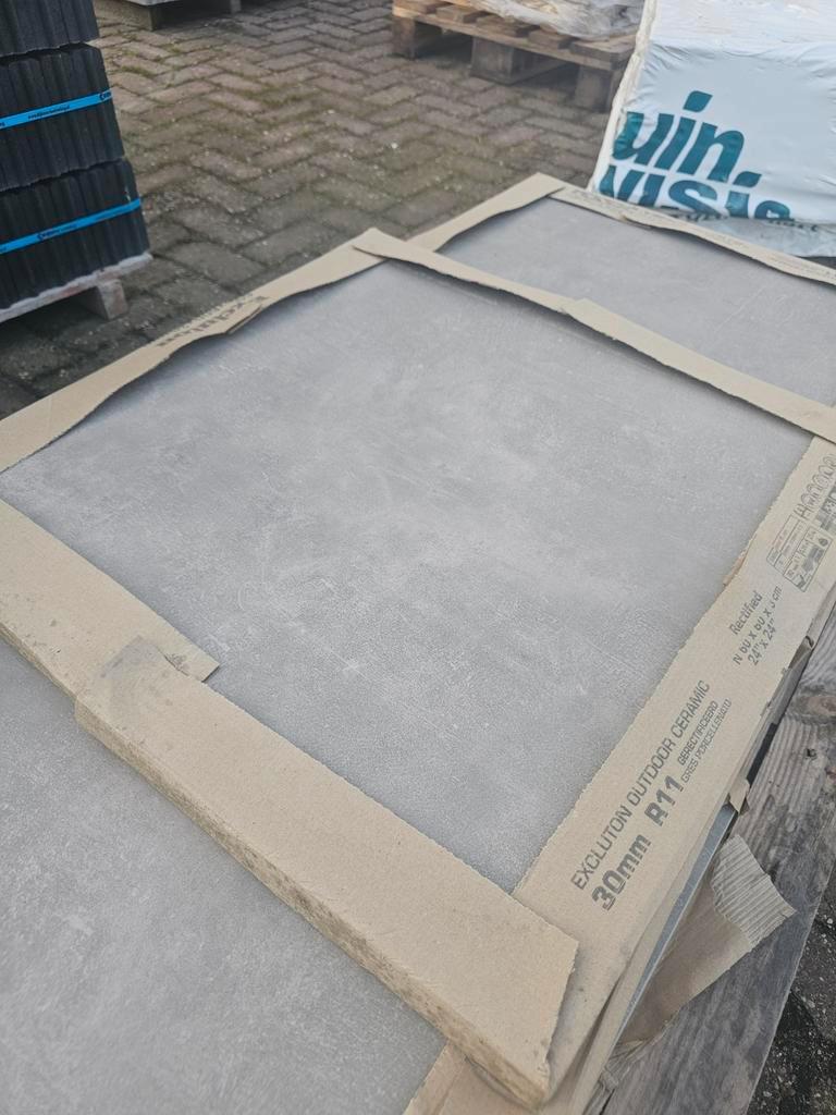 Keramische tegels 60x60 grijs/bruin - 9 stuks, Ophalen, Nieuw, Keramiek, Minder dan 5 m²