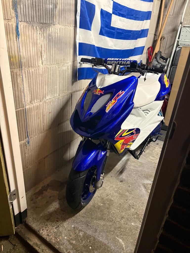 Yamaha Aerox 70cc lees beschriiving, Ophalen, Tweetakt, Gebruikt, Aerox