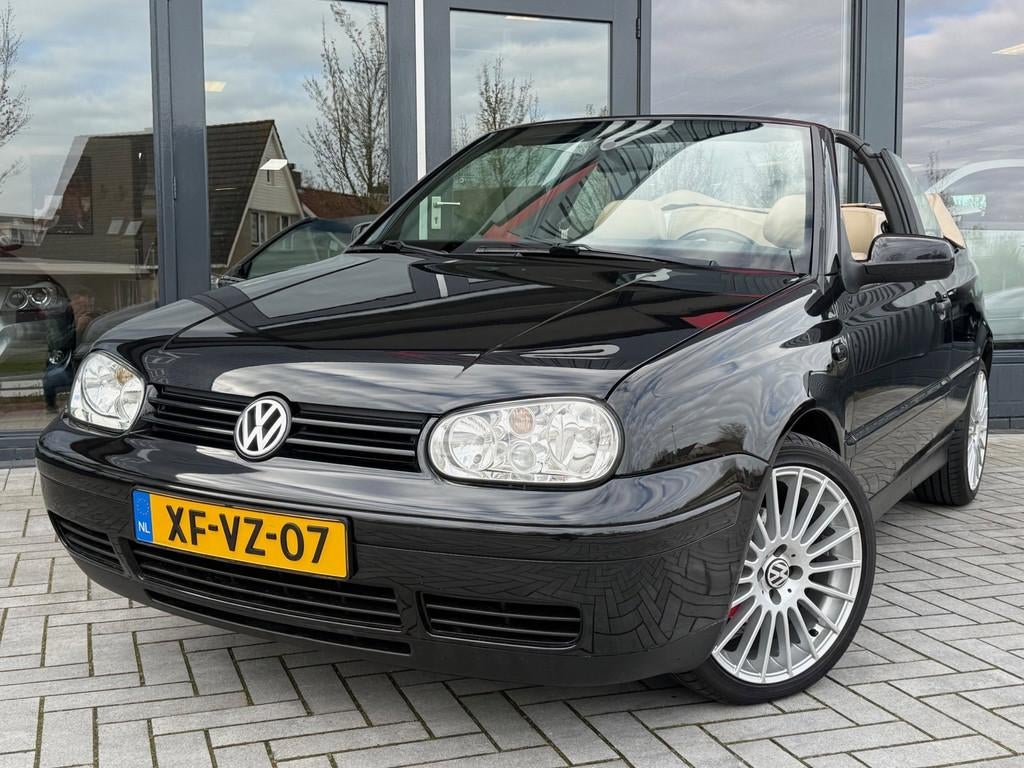 Volkswagen Golf Cabriolet 1.8 Highline Leder Nap Airco, Gebruikt, Beige, 4 cilinders, Cabriolet