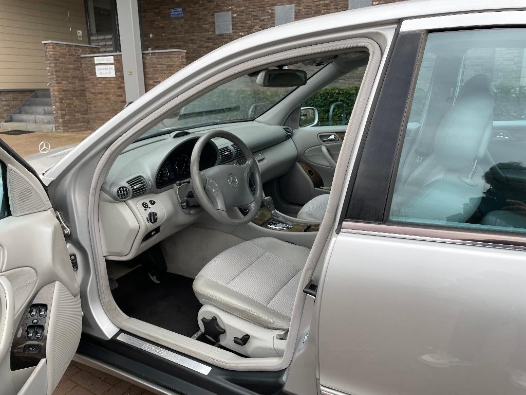 Mercedes-Benz C-Klasse 2.6 C240 Sedan 4-MATIC AUT 2005 Grijs, Automaat, 2597 cc, Leder en Stof, Origineel Nederlands