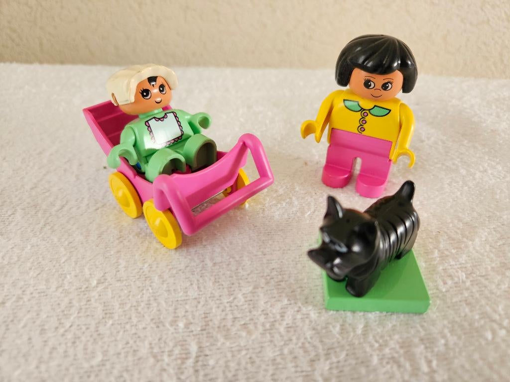 Lego Duplo  2784  Kinderwagen met hond en moeder, Ophalen of Verzenden, Zo goed als nieuw, Complete set, Duplo