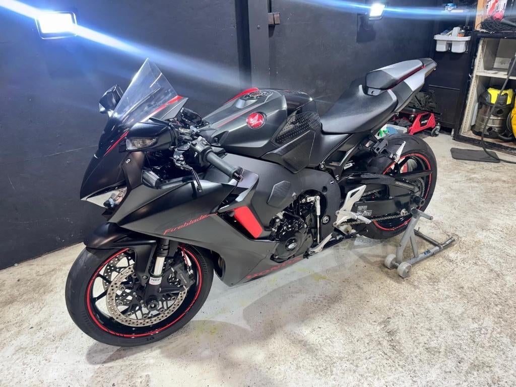 Honda CBR1000RR 2018 | 200HP | Full Mod | super condition, Handvatverwarming, 4 cilinders, Motorrijbewijs A, Super Sport