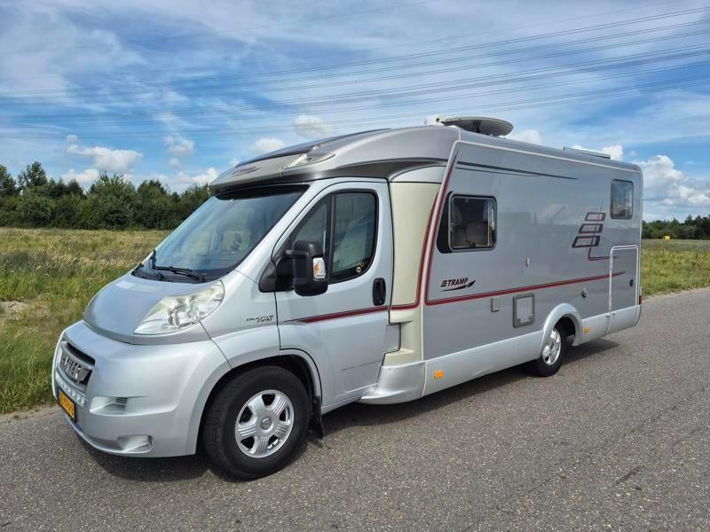 Prachtige Hymer T674SL automaat uit 2010 met 2 lengtebedden, Standaard zit, Half-automaat, Ringverwarming, Fiat