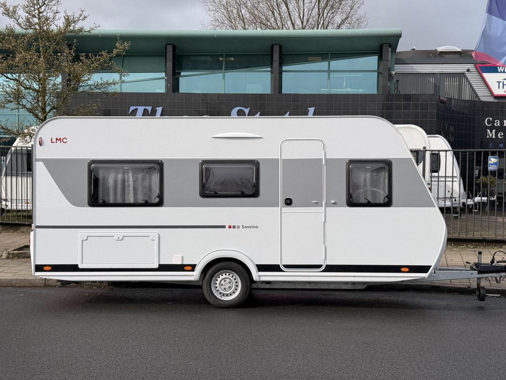 LMC Sassino 460 E enkele bedden, met voortent, zondag open, Bedrijf, Treinzit, 5 tot 6 meter, LMC en Münsterland