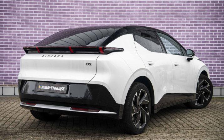 Lynk & Co 02 More 66 kWh Panoramadak | 360 camera | Harman K, Automaat, Gebruikt, Overige modellen, 1795 kg