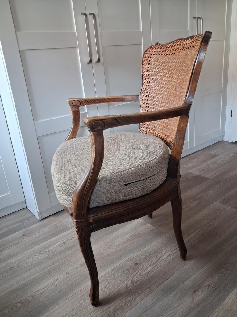 Antieke Louis XV fauteuil - Walnoot met webbing, Ophalen