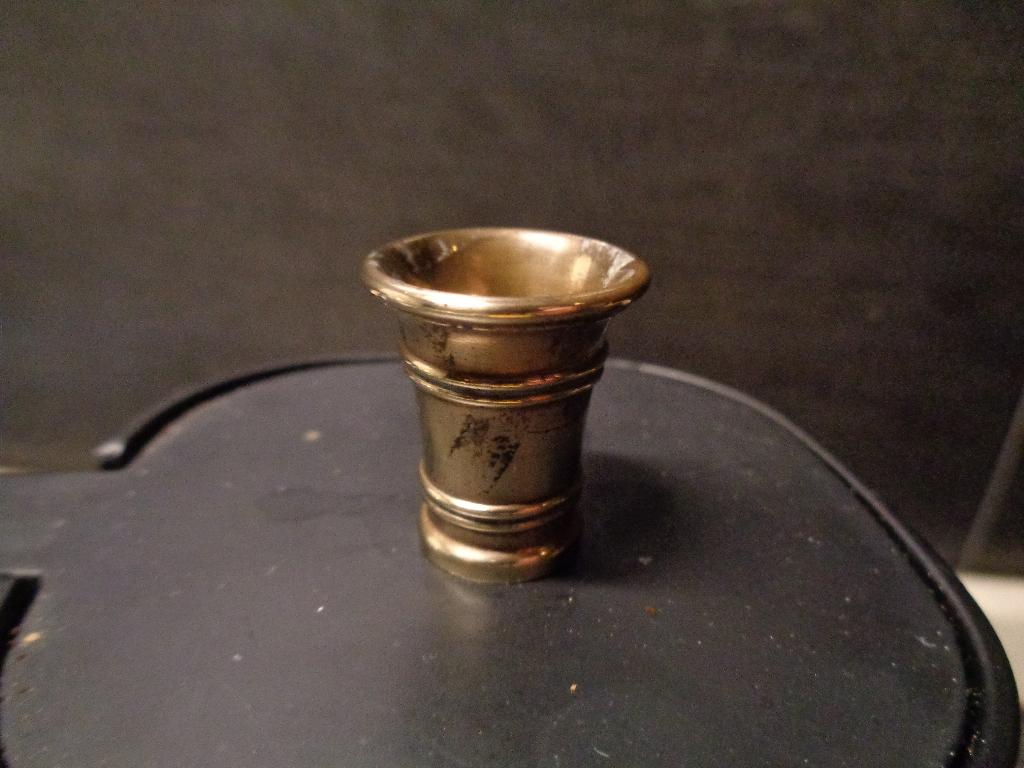 2.5 cm *echt* koperen bloempot, Verzamelen, Poppenhuizen en Toebehoren, Ophalen of Verzenden, Poppenhuis