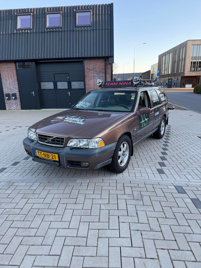 Volvo V70 2.5 XC 4WD, Ophalen, Zo goed als nieuw
