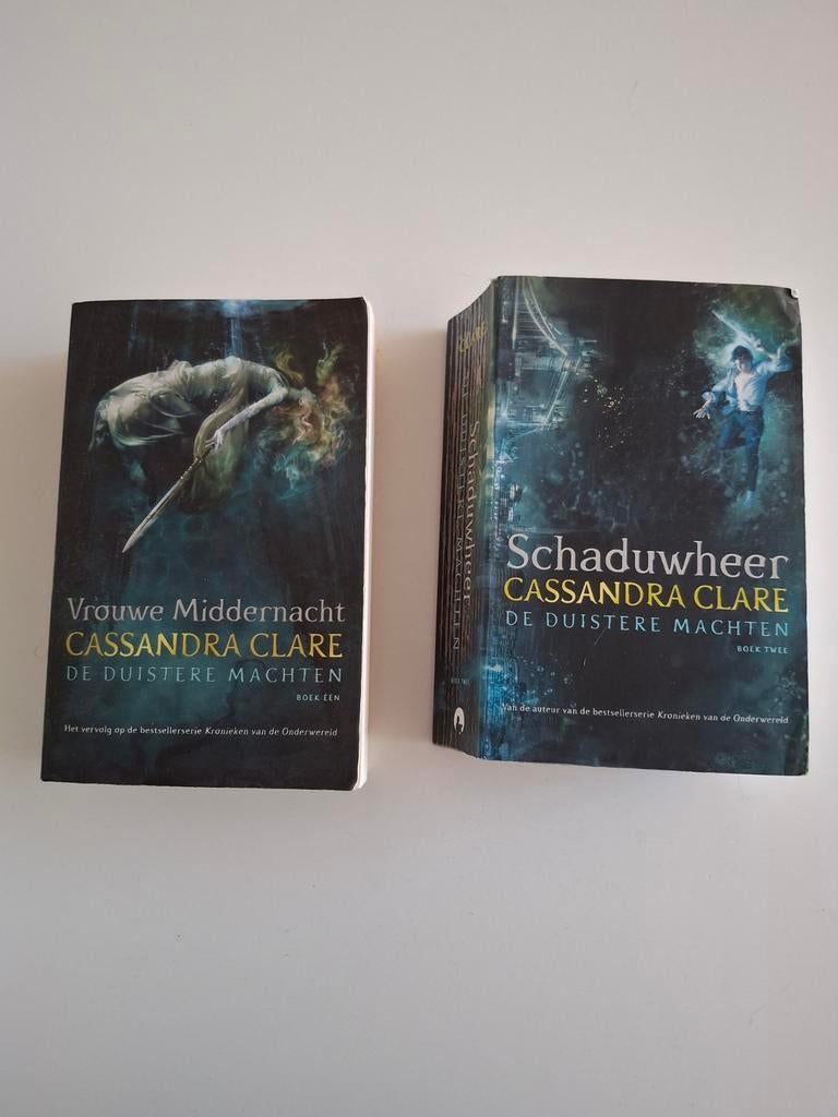 Cassandra Clare - De Duistere Machten Boek 1 & 2, Boeken, Romans, Gelezen, Nederland, Ophalen of Verzenden