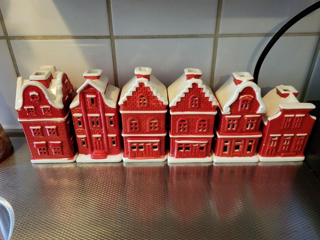 Postcodeloterij huisjes rood6 stuks, Ophalen of Verzenden, 1 t/m 20