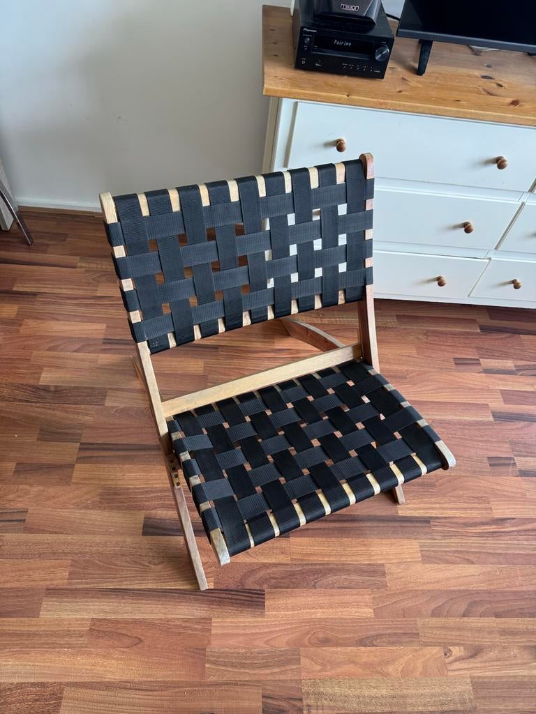 Opvouwbare houten stoel met zwart webbing, Gebruikt, Zwart, Ophalen of Verzenden, Eén