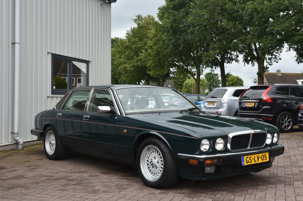 Jaguar XJ 6.0 V12 Origineel Nederlands! Nieuwe APK!, Auto's, Automaat, Achterwielaandrijving, 320 pk, Bedrijf