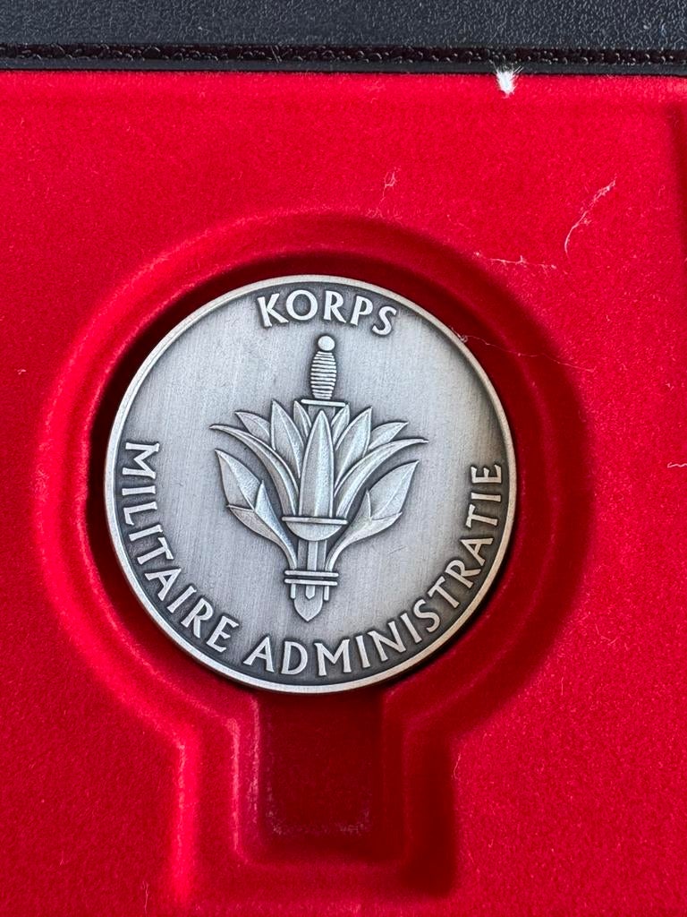 KL coin MA - 6 DEC 2011 Vaandeluitreiking, Ophalen of Verzenden, Landmacht, Nederland, Embleem of Badge