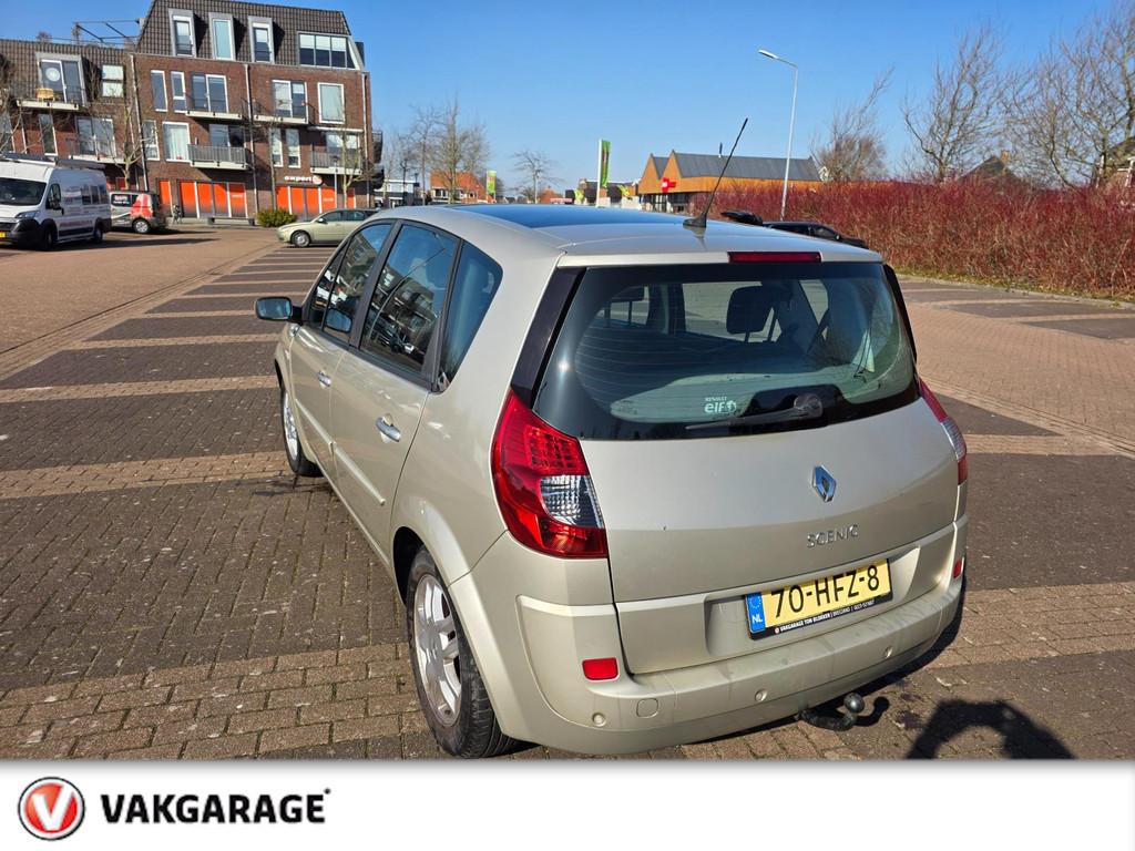 Renault Scénic 1.6-16V Tech Line|NIEUW APK+BEURT|PANORAMA D, Gebruikt, 1295 kg, 4 cilinders, Leder en Stof