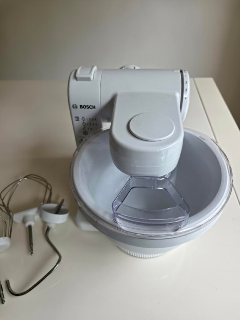 Bosch Keukenmachine MUM4405, 4 liter of meer, Ophalen, Gebruikt, 3 snelheden of meer