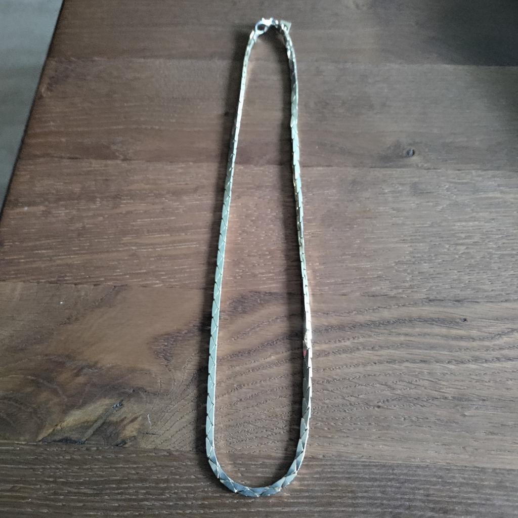Ketting,Zilverkleurig,Lengte 51 cm,breedte 4 mm, Ophalen of Verzenden, Zo goed als nieuw, Zilver, Overige materialen
