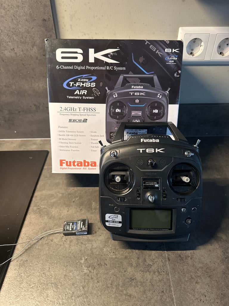 Futaba TK6 AFSTANDSBEDIENING - 6-kanaals R/C Systeem, Ophalen of Verzenden, Zo goed als nieuw