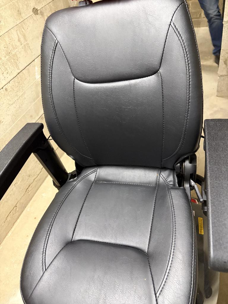 scootmobiel, Diversen, Brommobielen en Scootmobielen, Zo goed als nieuw, Vermeiren, 46 km of meer, 16 km/u of meer, Ophalen