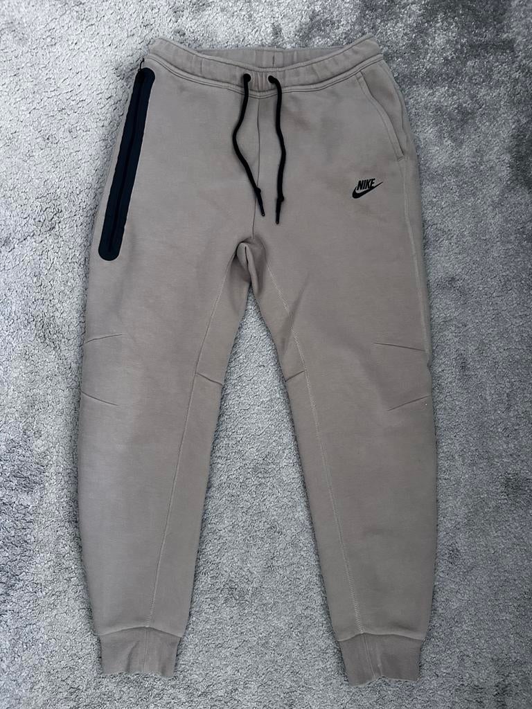 Nike tech broek, Ophalen of Verzenden, Zo goed als nieuw