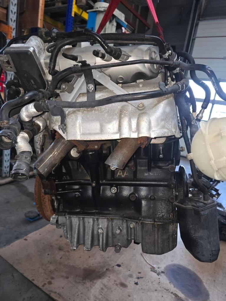 Motor vw golf 5  3.2  R32    BUB, Ophalen of Verzenden