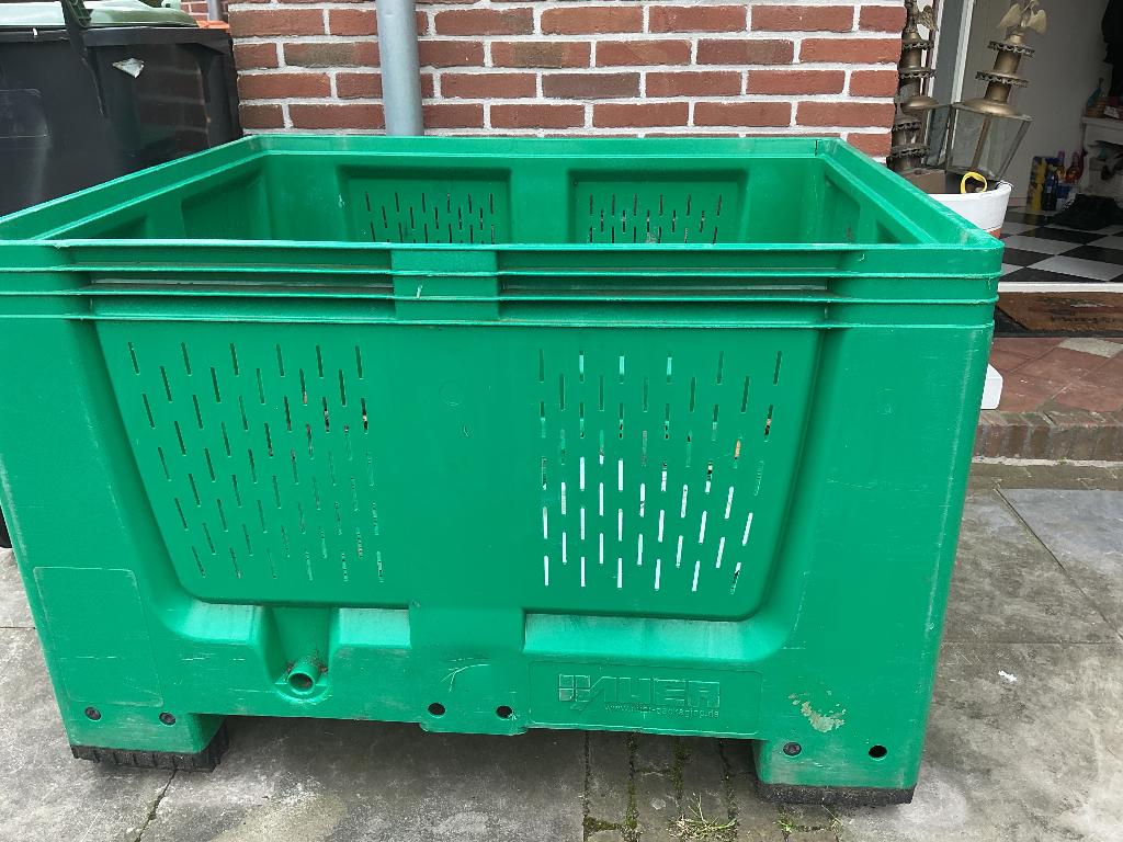 Te koop,grote kist ., Ophalen of Verzenden, Zo goed als nieuw, Overige soorten