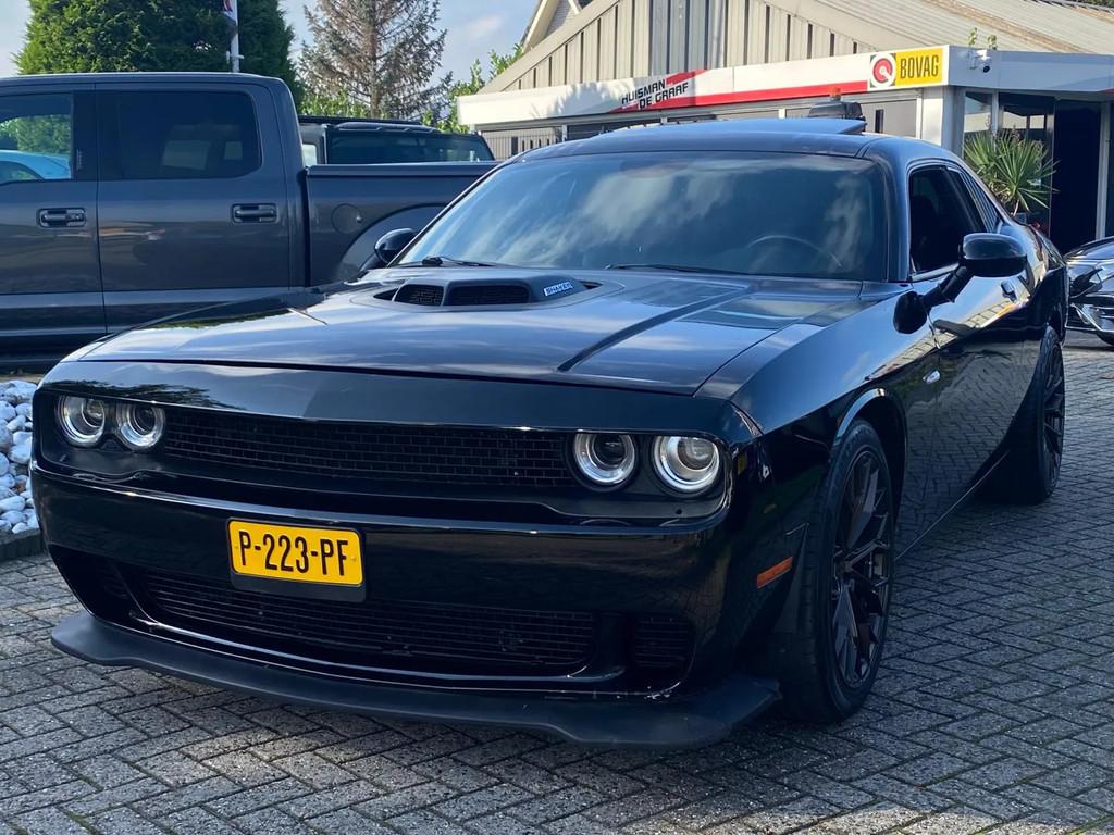 Dodge Challenger 5.7 V8 Hemi Shaker 2015 Zwart Schuifdak, Auto's, Dodge, Gebruikt, 5654 cc, Zwart, Bedrijf