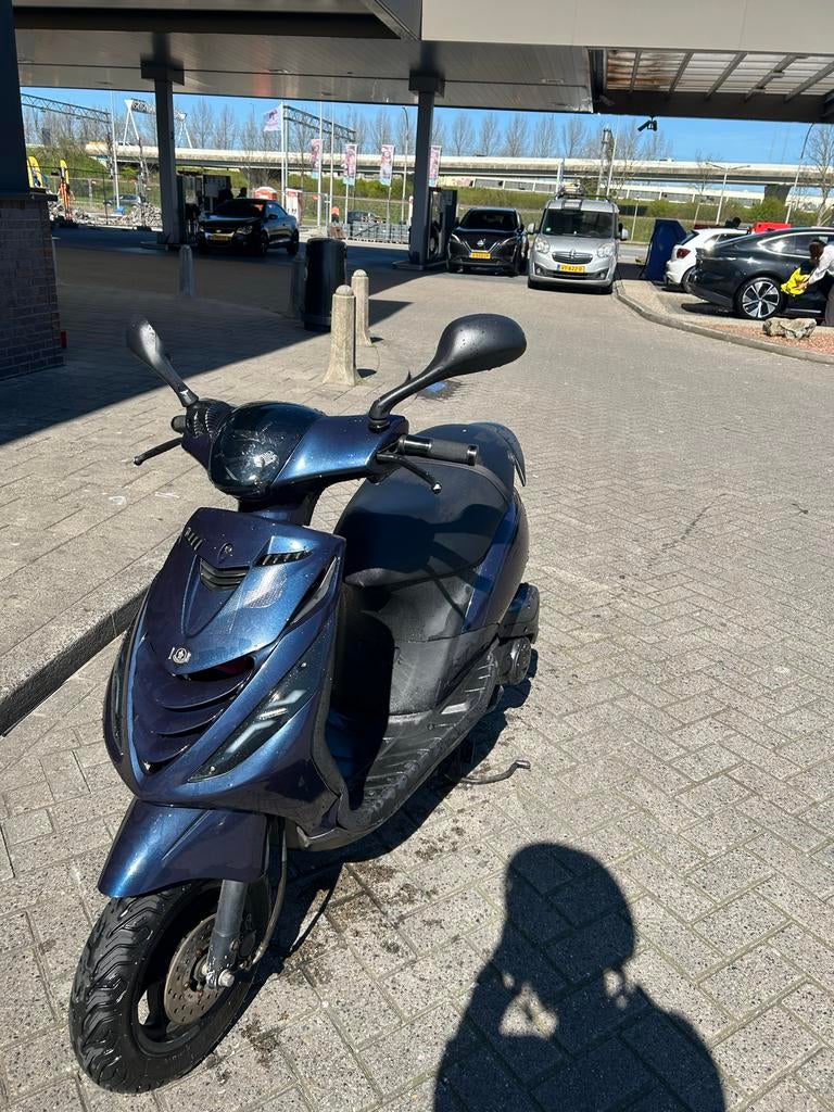Piaggio Zip 80cc 2019 iGET, Fietsen en Brommers, Scooters | Piaggio, Gebruikt, Zip, Maximaal 45 km/u, Benzine, Ophalen of Verzenden