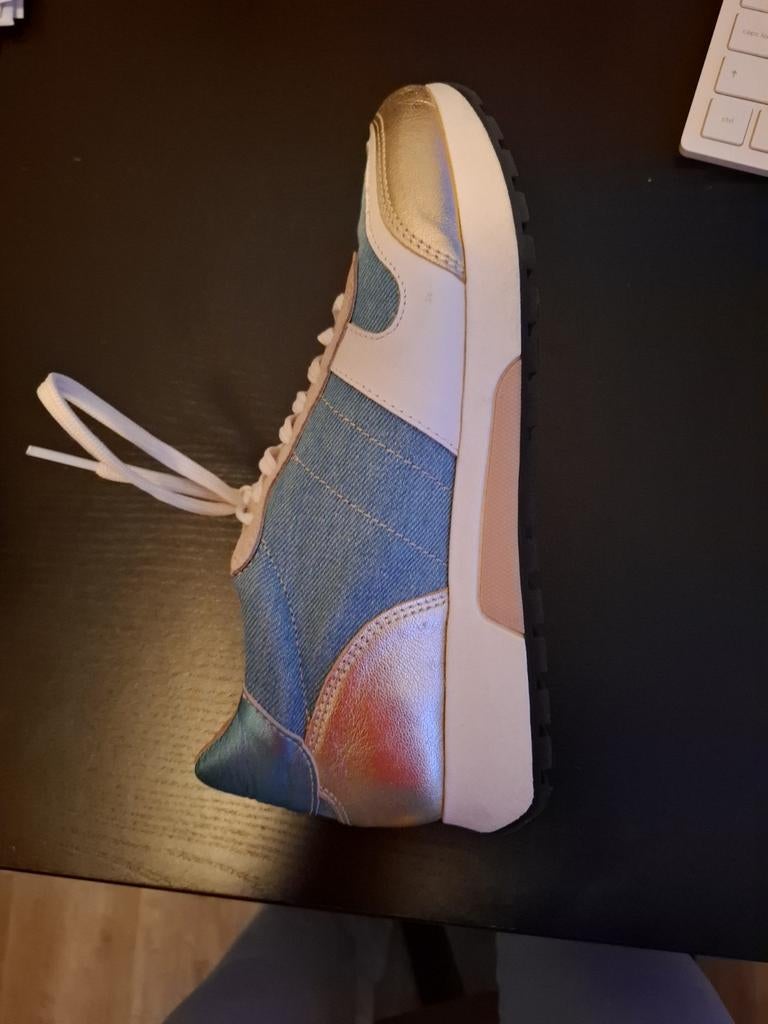 Goedkope dwrs sneaker, Blauw, Ophalen of Verzenden, Sneakers of Gympen, Zo goed als nieuw