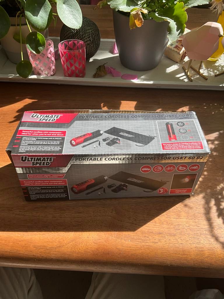 Ultimate Speed Draadloze Compressor USKT 60 B2, Doe-het-zelf en Verbouw, Compressors, Nieuw, 6 tot 10 bar, Minder dan 25 liter