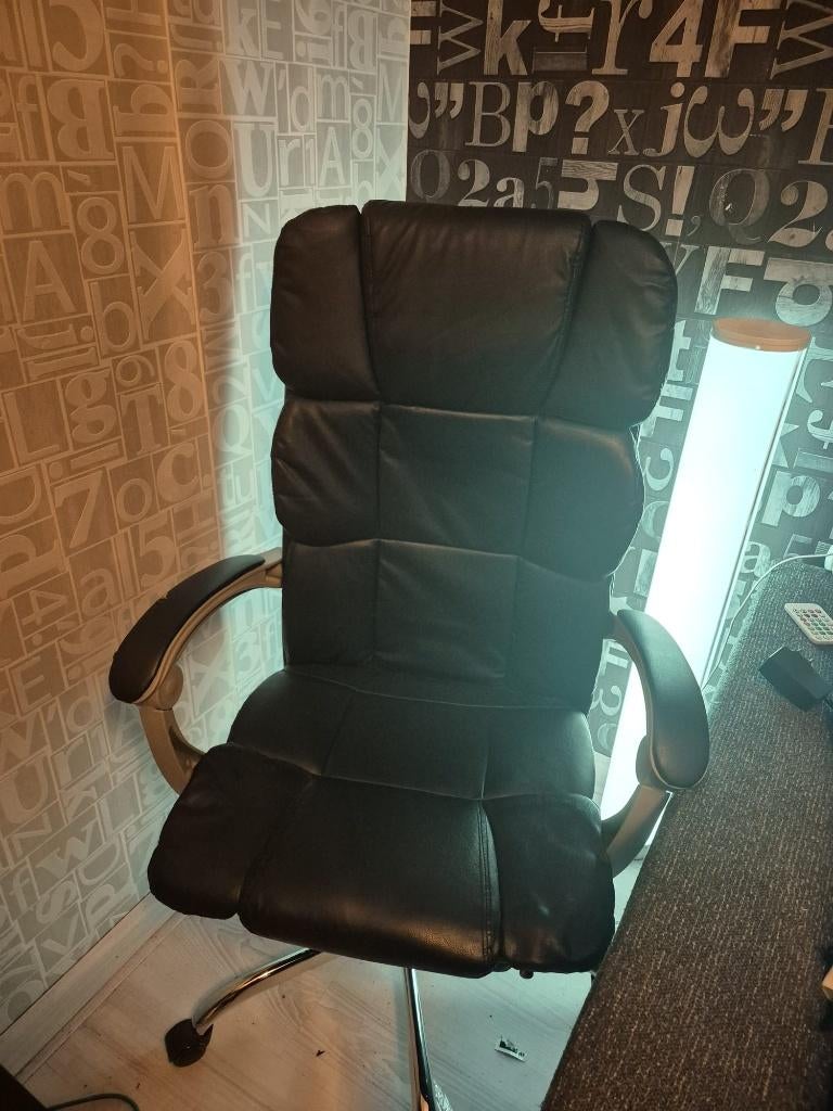 Bureau en Bureaustoel, Zwart, Gebruikt, Hout, Schoolbureau