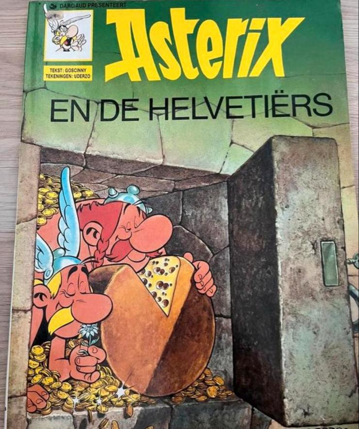 Asterix en de Helvetiërs - Uderzo - Stripboek, Eén stripboek, Ophalen of Verzenden, Gelezen