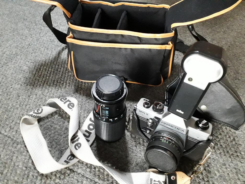 PRAKTICA MTL 5 Analoge Spiegelreflexcamera met 2 lenzen, Audio, Tv en Foto, Fotocamera's Analoog, Ophalen, Gebruikt, Spiegelreflex