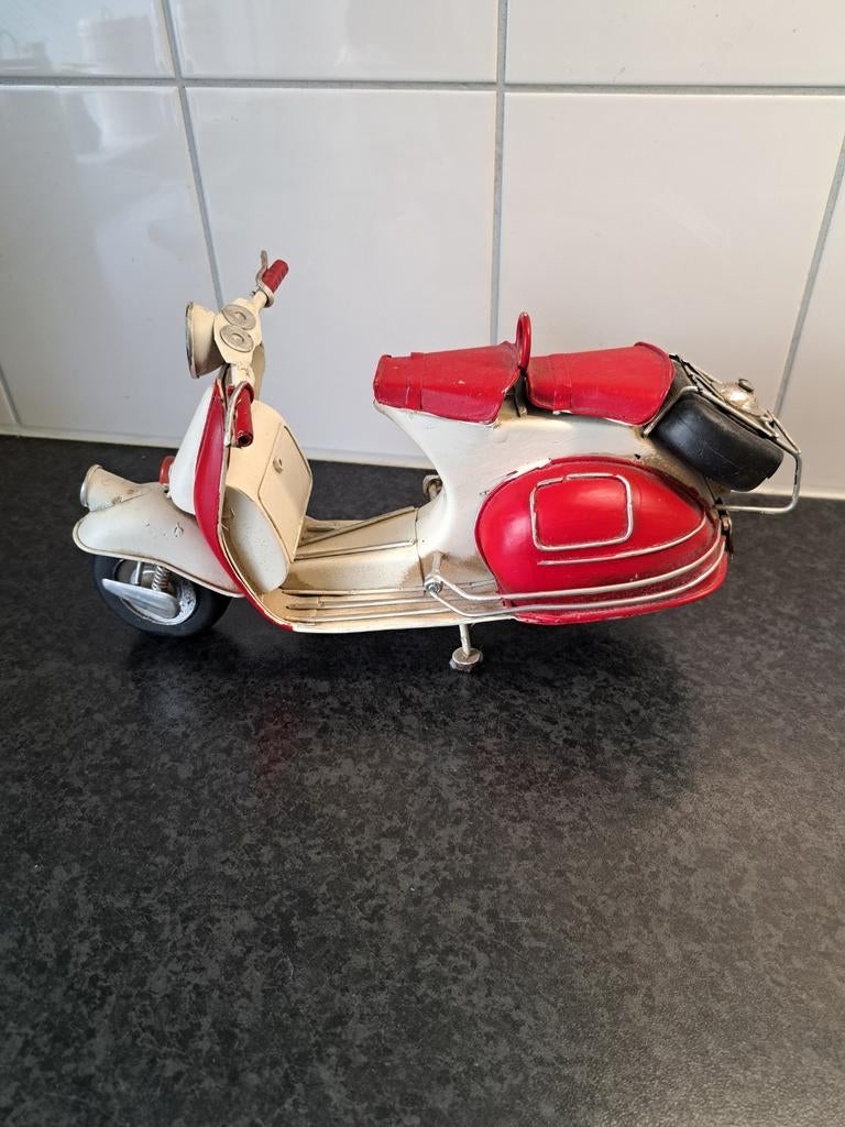 Decoratieve Blikken Scooter - Rood/Wit/Groen - 30x14cm, Ophalen, Gebruikt
