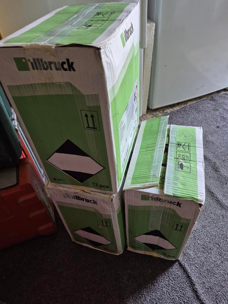 Illbruck PU010 isolatielijm volle doos, Overige materialen, Nieuw, Minder dan 5 m², Ophalen