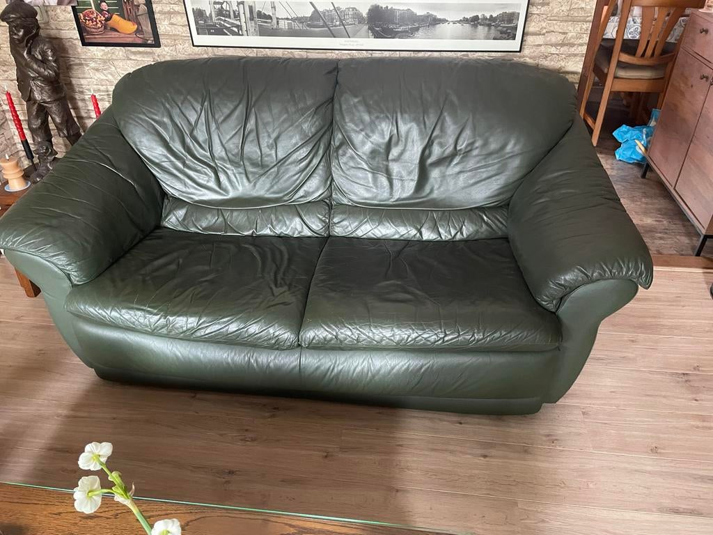 Lederen bank groen (Almere), Ophalen, Gebruikt, Mooi groen, Tweepersoons
