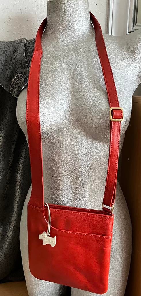 Radley rode leren tas(v), Sieraden, Tassen en Uiterlijk, Tassen | Damestassen, Ophalen of Verzenden, Nieuw, Rood, Schoudertasje