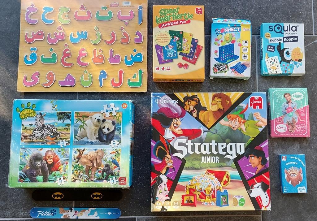 Disney Stratego Junior, LOL, 4 op een rij, Squla, 4 Puzzels, Ophalen of Verzenden, Zo goed als nieuw, Reisspel