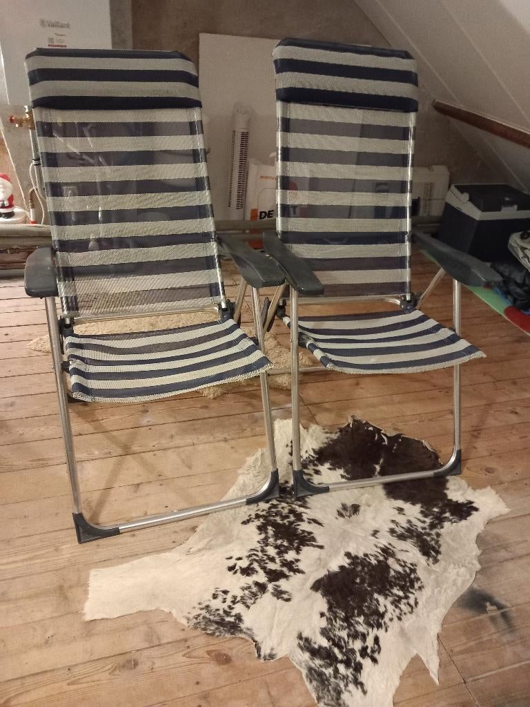 Tent,koelbox,2stoelen,campingkastje,2xluchtbedden,pomp, Caravans en Kamperen, Ophalen, Gebruikt