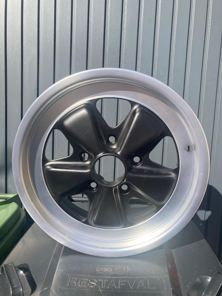 1 Porsche Fuchs velg  6jx16 in nieuwstaat, Auto-onderdelen, Banden en Velgen, Velg(en), Zomerbanden, 16 inch, Personenwagen, Nieuw