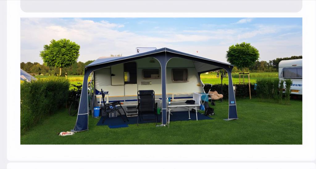 Bürstner Fun 440 TN - 2003 - Ruime caravan voor 4 personen, Treinzit, Bürstner, 4 tot 5 meter, 750 - 1000 kg