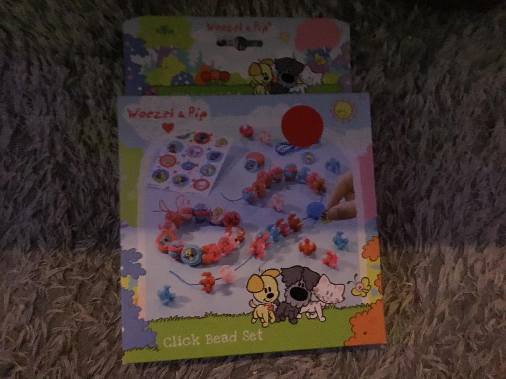 Woezel en Pip armbandjesset (nieuw), Ophalen of Verzenden, Nieuw, Knutselen