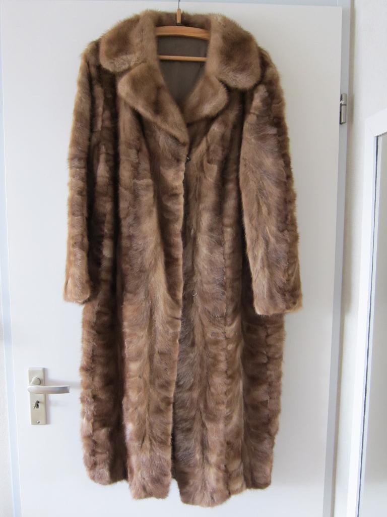 Bontjas nerts, Ophalen, Zo goed als nieuw, Maat 38/40 (M), Overige kleuren